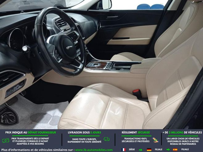 Jaguar XE D180 BVA Bleu M�tallique de 2019