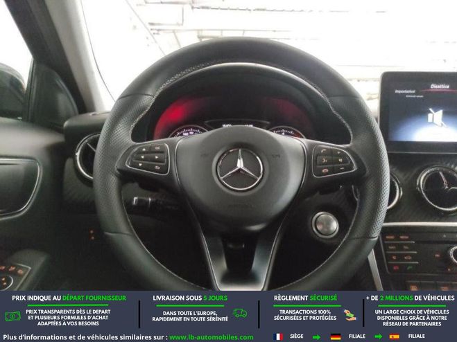 Mercedes Classe GLA 200 d  BVA Bleu de 2018