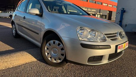 Volkswagen Golf V 1.4 FSI 90ch Confort 5 porte 2004 d'occasion a Colmar (68)