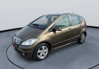  Voir d&eacute;tails -Mercedes Classe A Berline (2) 200 CDI Avantgarde CVT &agrave; Nevers (58)