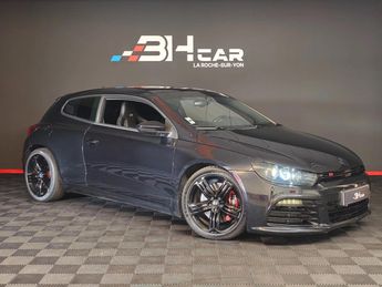 Voir d&eacute;tails -Volkswagen Scirocco 2.0 TSI 265 R DSG6 / DCC / SIEGES SAN RE &agrave; Mouilleron-le-Captif (85)