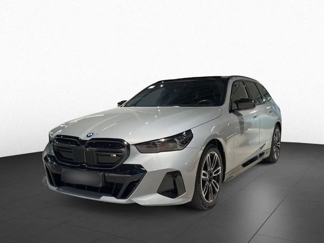 BMW Serie 5 touring i5 M60 xDrive G61 M Performance GRIS de 2024