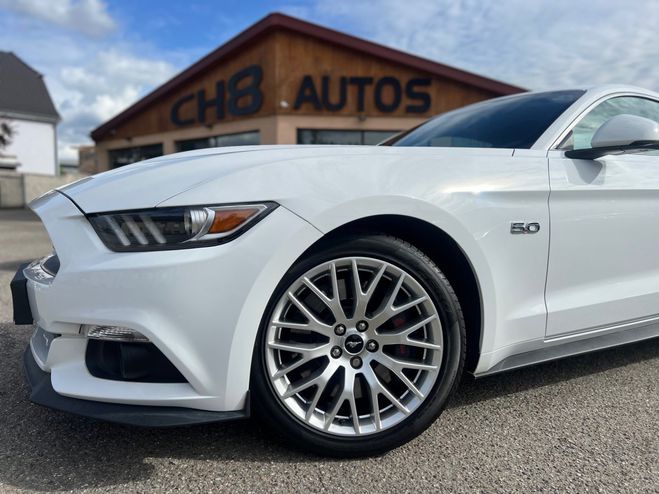 Ford Mustang V8 5.0 GT Fastback pack premium sync 3 1 Blanc de 2017
