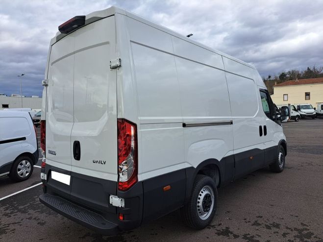 Iveco Daily FOURGON 35S18 A8 L3 VEHICULE ATELIER FLE Blanc de 2023