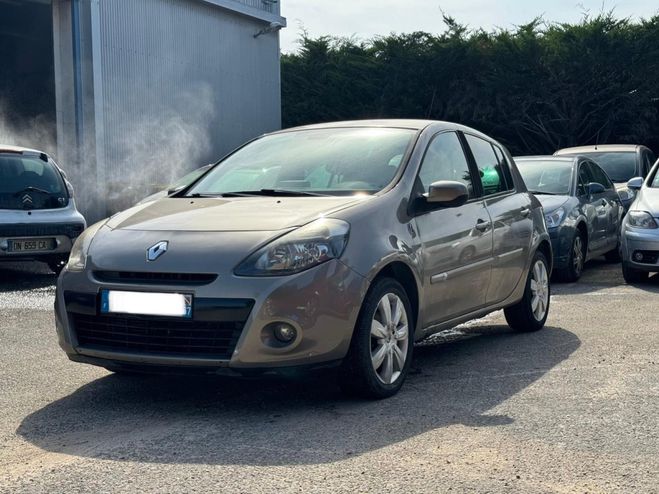 Renault Clio III dCi 90 eco2 SL XV De France Beige de 2011