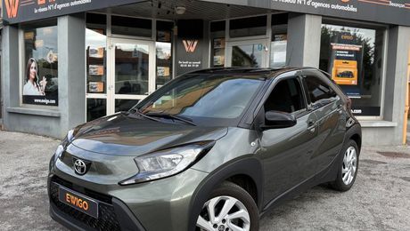 Toyota Aygo X 1.0 VVTi 70 CH DESIGN 2023 d'occasion a Besan�on (25)