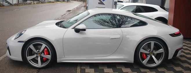 Porsche 911 Porsche992 Carrera 4S (Sport Design-SAGA craie de 2020