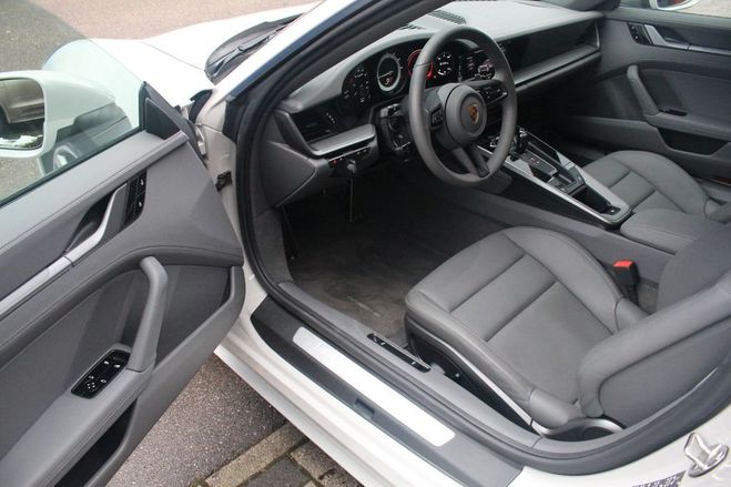 Porsche 911 Porsche992 Carrera 4S (Sport Design-SAGA craie de 2020