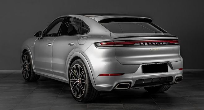 Porsche Cayenne Coupe E-Hybrid 470PS gris de 2024