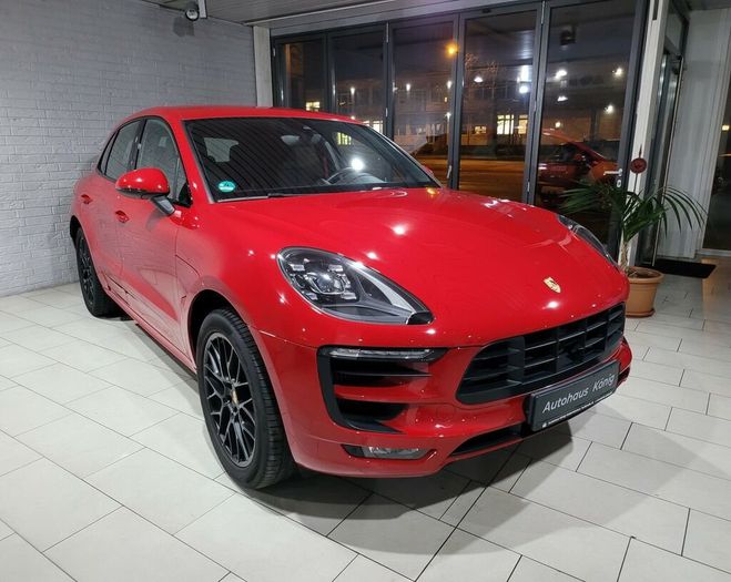 Porsche Macan gts * 1 main * chrono sport * garantie 1 rouge carmin de 2000
