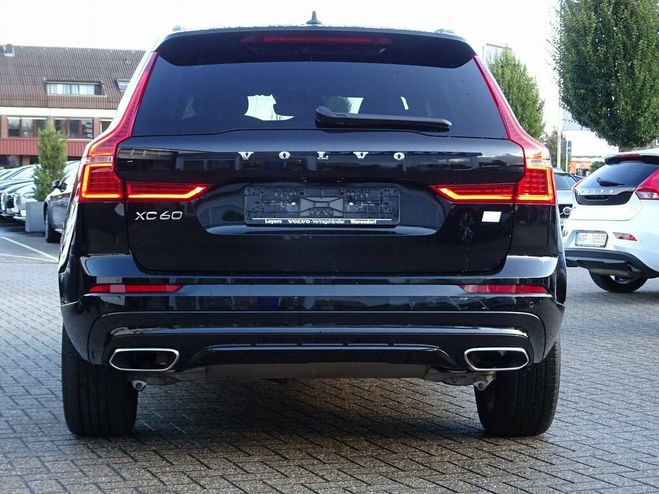 Volvo XC60 Recharge T8 R-Design Pano noir de 2021