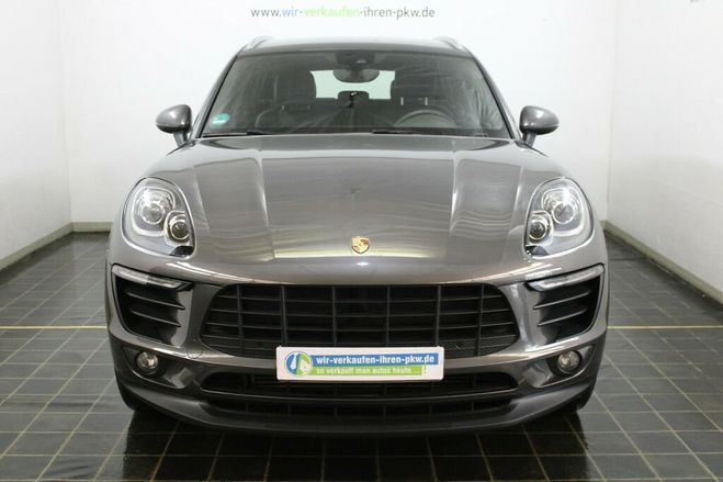 Porsche Macan 1�re main�Historique Porsche�Garantie 12 Gris m�tallis� de 2017
