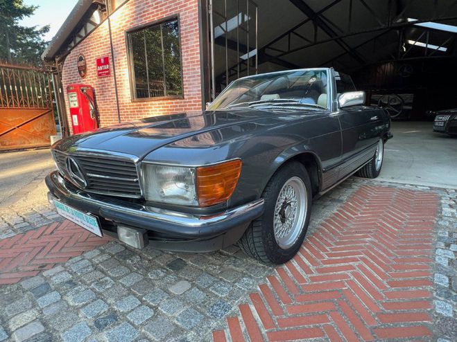 Mercedes 280 SL remise a niveau tres bon etat peintur  de 1982