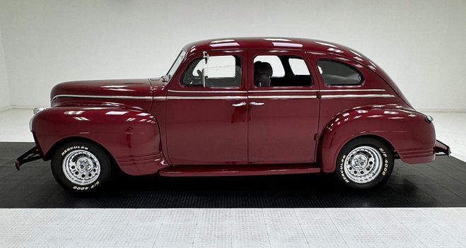 Plymouth Special Deluxe P12 4 Door Sedan Rouge de 1941