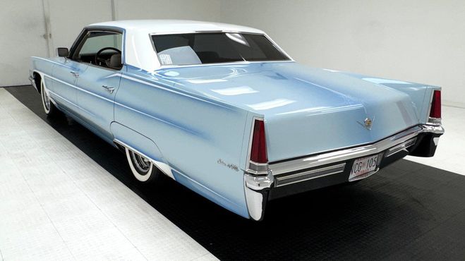 Cadillac Sedan DeVille 4 Door Hardtop Bleu de 1969