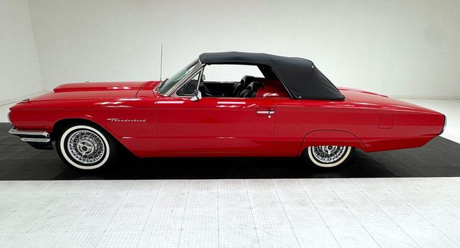 Ford Thunderbird Convertible Rouge de 1964