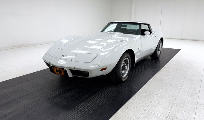 Chevrolet Corvette Coupe Blanc de 1977