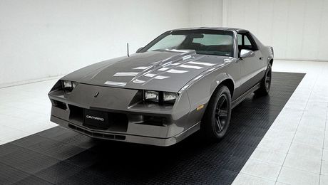 Chevrolet Camaro Z28 Coupe 1984 d'occasion a Paris (75)