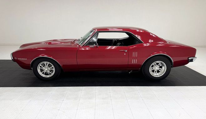 Pontiac Firebird Hardtop Rouge de 1967