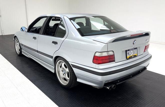BMW M3 4 Door Sedan Gris Argent de 1998