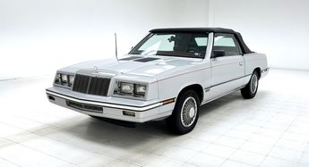 voir détails -Chrysler Le Baron LeBaron Turbo Convertible à Paris (75) Voir détails -Chrysler Le Baron LeBaron Turbo Convertible à Paris (75)