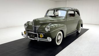  Voir d&eacute;tails -Ford Deluxe Super Tudor Sedan &agrave; Paris (75)