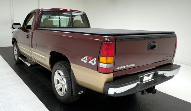 Chevrolet Silverado 1500 LS 4x4 Long Bed Pickup Bordeaux de 1999