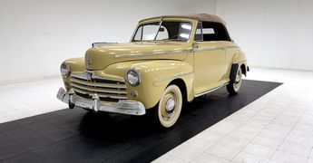  Voir d&eacute;tails -Ford Deluxe Super Convertible &agrave; Paris (75)