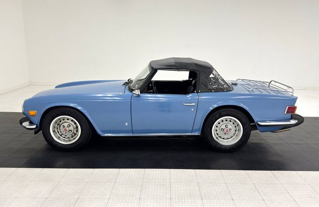Triumph TR6 Roadster Bleu de 1974