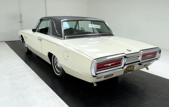 Ford Thunderbird Landau Hardtop Blanc de 1964