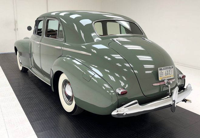 Oldsmobile Series 90 Custom Cruiser 4 Door Touring Sedan Vert de 1940