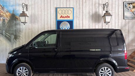 Volkswagen Transporter T6.1 2.0 TDI 150 CV L1H1 DSG 2023 d'occasion a Charentilly (37)