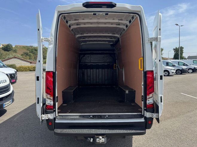 Iveco Daily 35S18H A8 V12 Blanc de 2023
