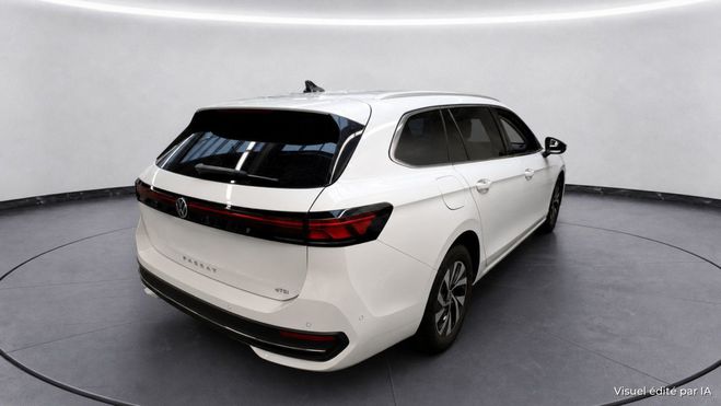 Volkswagen Passat SW 1.5 eTSI - 150 - BV DSG 7 Life Plus C Blanc Pure de 2024