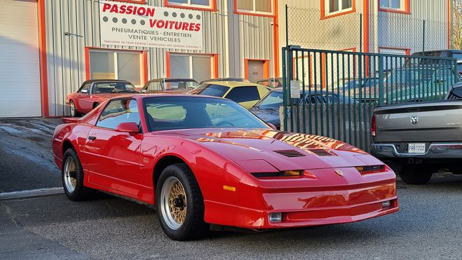 Pontiac Trans Am GTA 5.7L V8 Rouge de 1987