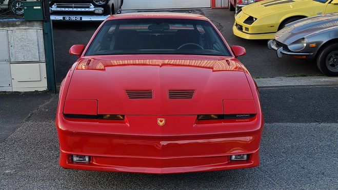Pontiac Trans Am GTA 5.7L V8 Rouge de 1987