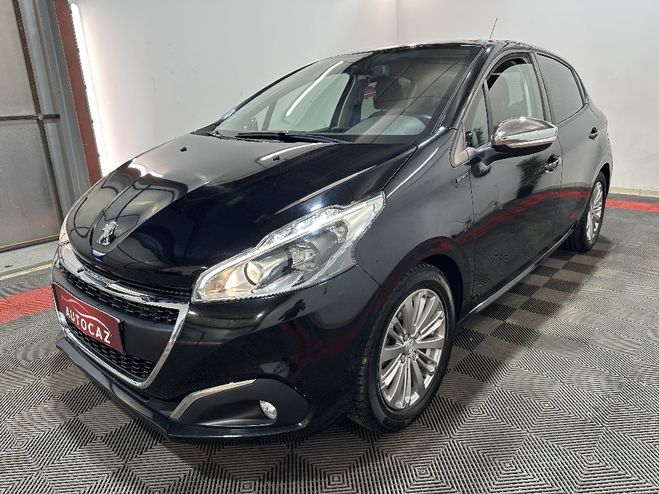 Peugeot 208 BlueHDi 100ch SetS Signature   CAMERA Noir de 2019