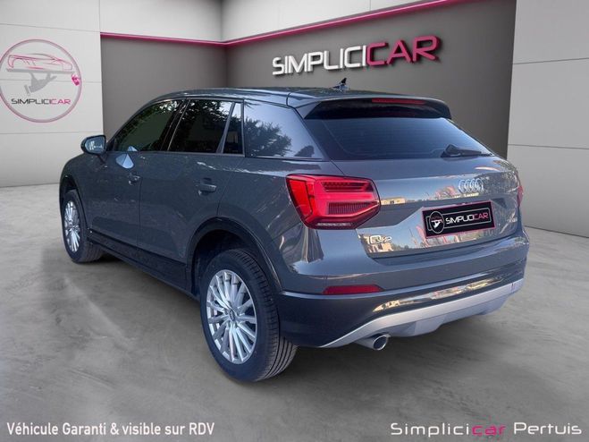 Audi Q2 BUSINESS Line 116ch Garantie 12 mois Sui Gris de 2019
