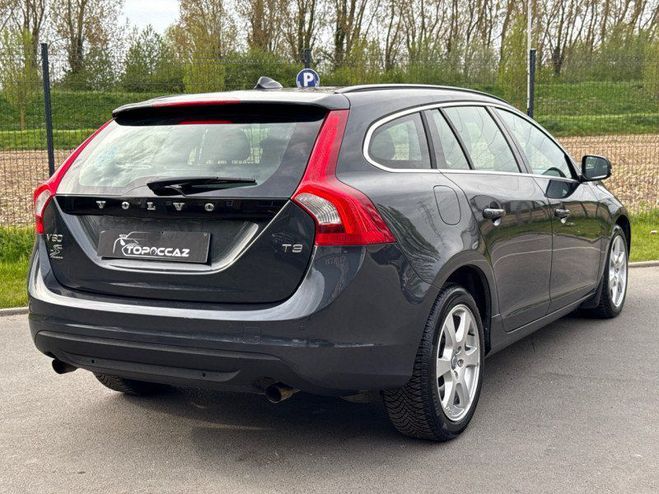 Volvo V60 T3 150CH MOMENTUM - 76.000KM * 1ERE MAIN BLEU de 2012