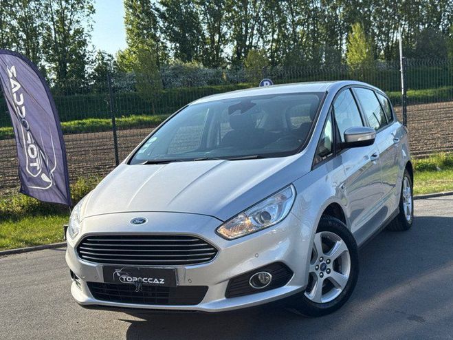 Ford grand C Max 2.0 TDCI 150CH TITANIUM * 7 PLACES * 201 GRIS C de 2016