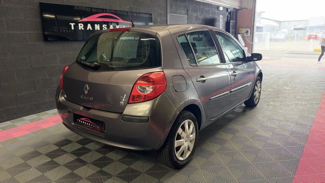 Renault Clio III 3 1.5 DCI 86 cv 5 portes Dynamique - Gris de 2008