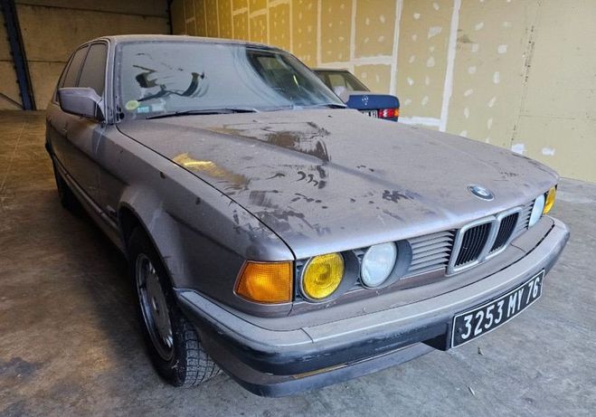 BMW Serie 7 (E32) 730i 6 CYLINDRES BOITE MECANIQUE  de 1987