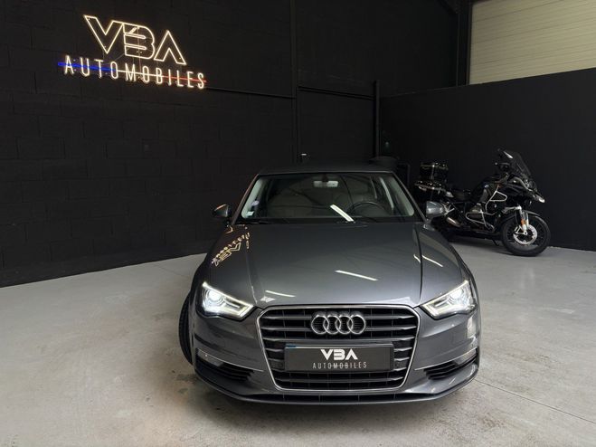 Audi A3 Berline (3) 1.4 TFSI COD ULTRA S Tro 7 1 Gris Clair de 2015