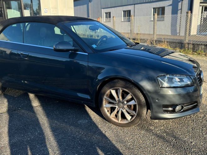 Audi A3 Cabriolet 2.0 TDI Ambition Luxe Gris de 2012