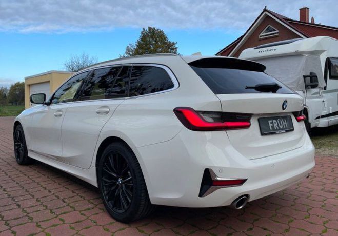BMW Serie 3 (330d) Touring 3.0 265ch Toit pano Blanc de 2020