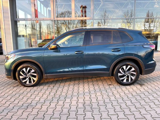 Volkswagen Tiguan R-Line 2.0 TDI 150ch DSG Carplay Chargeu Bleu de 2024