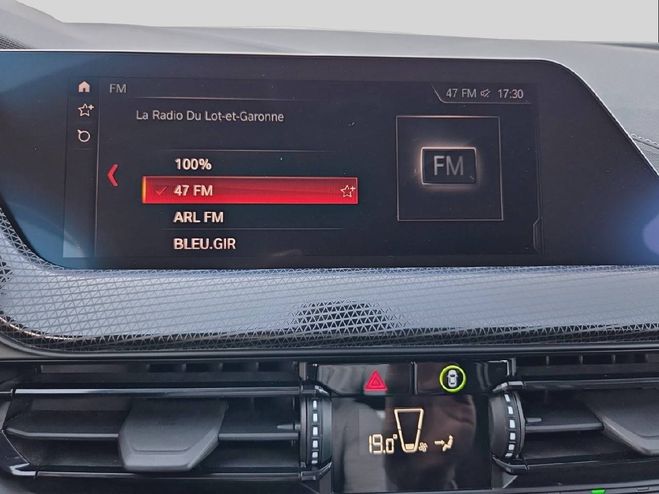 BMW Serie 1 116d 116 ch DKG7 Edition Sport 5p BLACK SAPPHIRE METALLIC de 2022