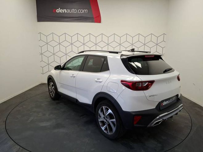 Kia Stonic 1.0 T-GDi 120 ch MHEV BVM6 GT Line blanc de 2023