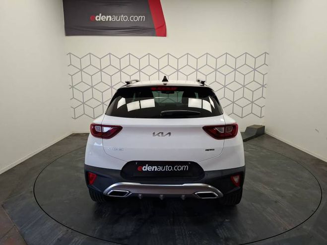 Kia Stonic 1.0 T-GDi 120 ch MHEV BVM6 GT Line blanc de 2023