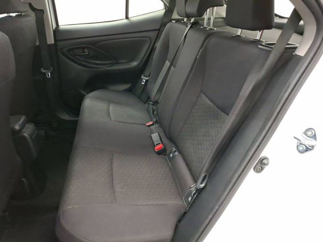 Toyota Yaris Cross Hybride 116h 2WD Dynamic Business  blanc de 2024